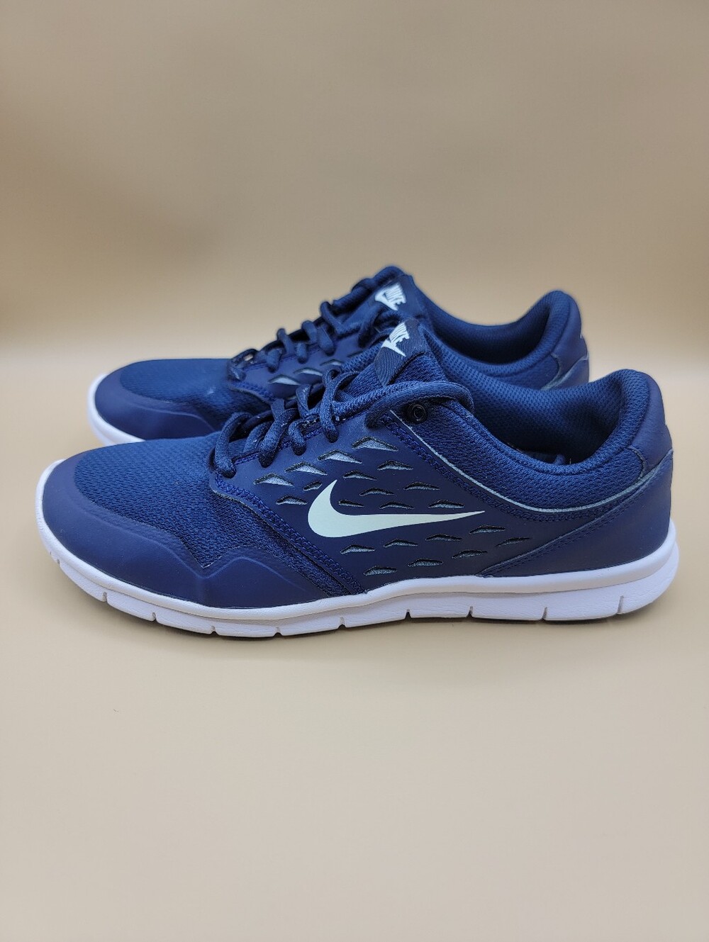 Nike Orive NM Low Top Lightweight Women's Shoes Size 8.5 Deep Royal Blue Walking